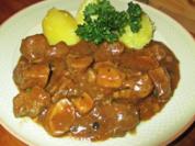 Wildschweingulasch in Steinpilzsoße - Rezept - Bild Nr. 2