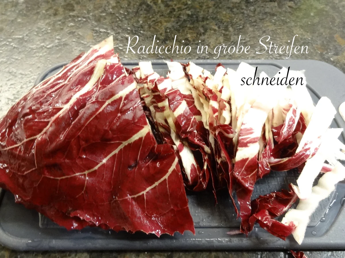 pikant gefüllte Blätterteig Tascherl - Rezept - Bild Nr. 4