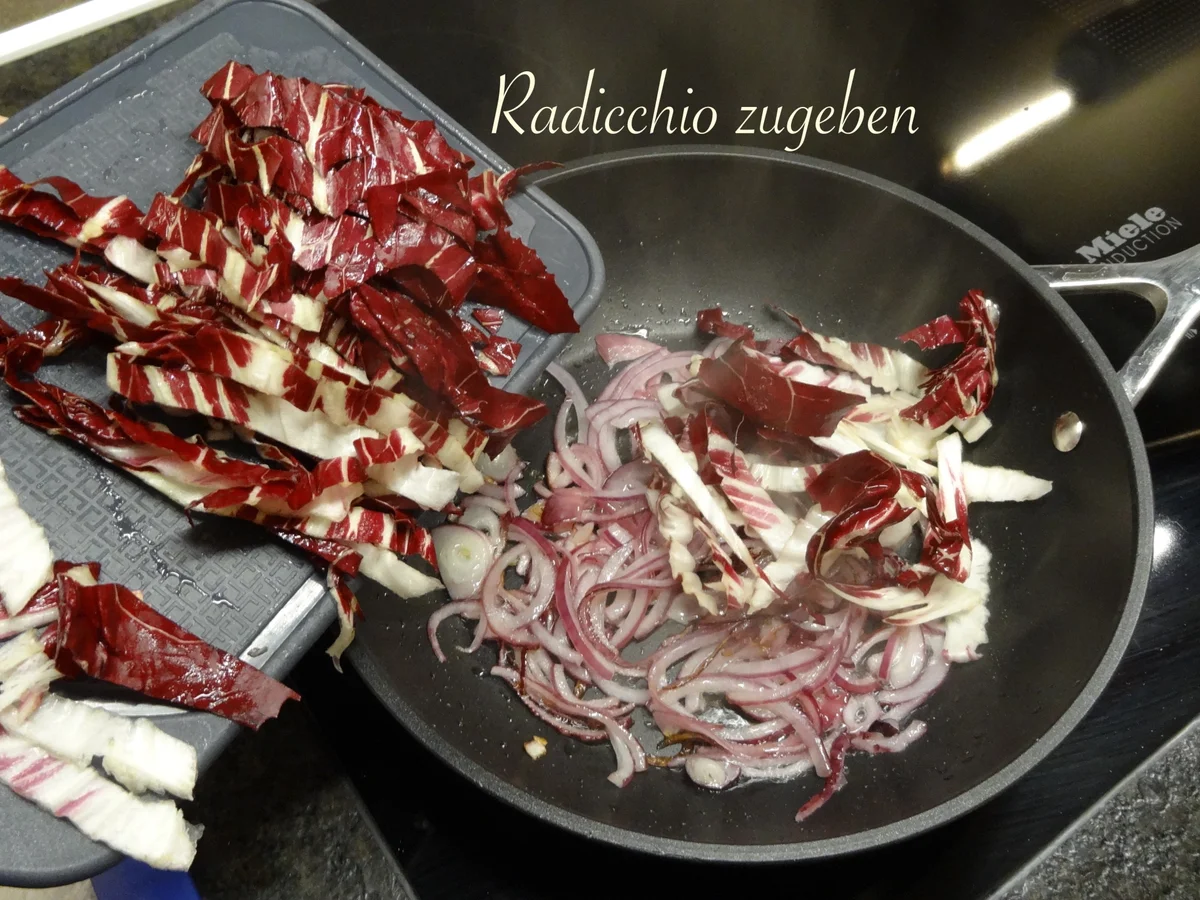 pikant gefüllte Blätterteig Tascherl - Rezept - Bild Nr. 6