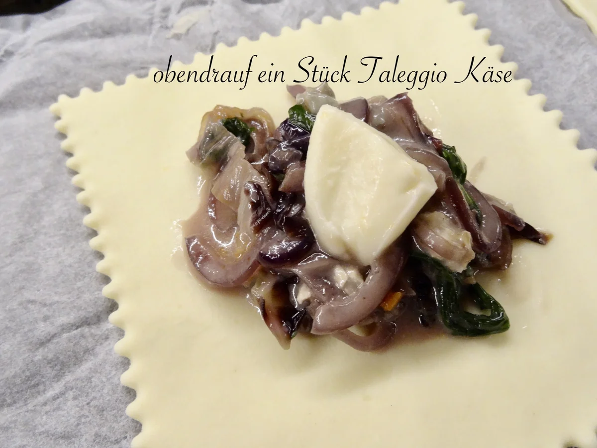 pikant gefüllte Blätterteig Tascherl - Rezept - Bild Nr. 8