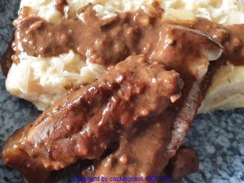 Sauerkraut (untereinander) mit Schulterbraten und Sosse - Rezept - Bild Nr. 2