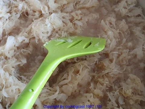 Sauerkraut (untereinander) mit Schulterbraten und Sosse - Rezept - Bild Nr. 15