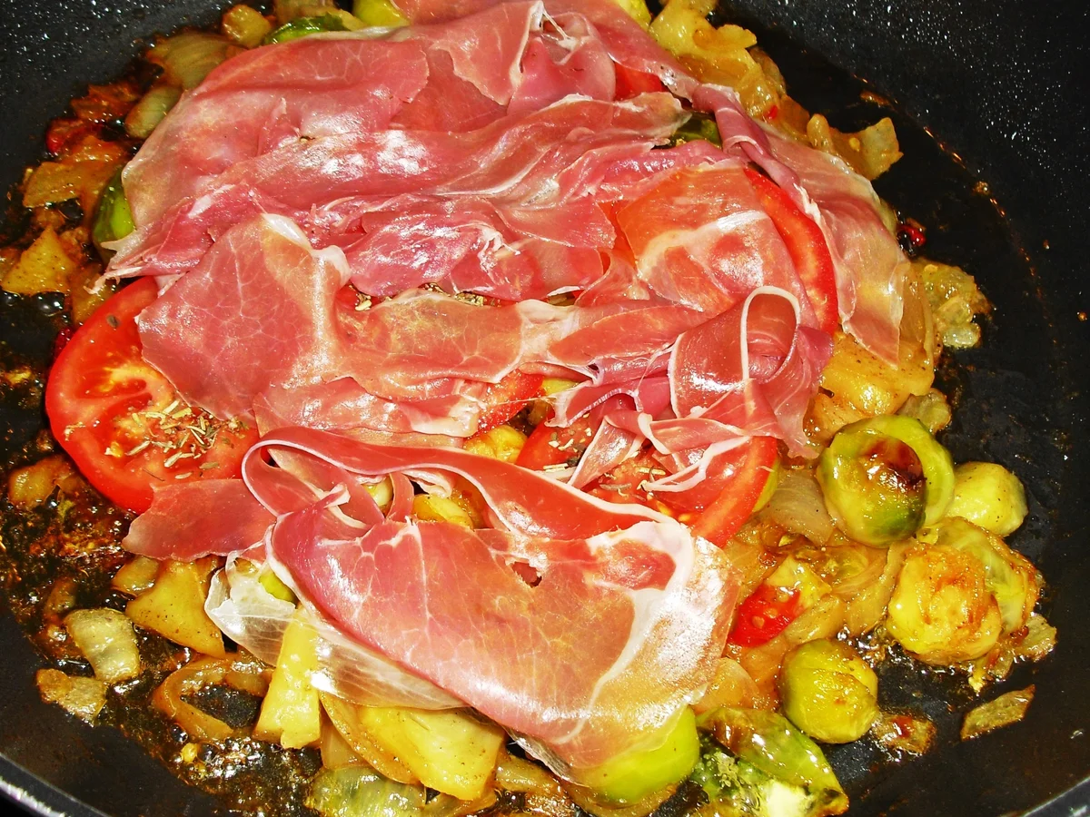 Würzige Rosenkohlpfanne - Resteverwertung - Rezept - Bild Nr. 3