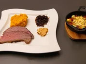 Modern interpretierter Bürgermeister-Cut vom Edelrind mit Bacon-Jam und Saisongemüse - Rezept - Bild Nr. 2