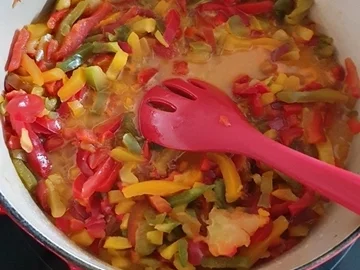 Rezept: Schweinefilet HOT mit Paprikagemüse und ganz wichtig viel Sosse Bild Nr. 3 Schweinefilet HOT mit Paprikagemüse und ganz wichtig viel Sosse - Rezept - Bild Nr. 3