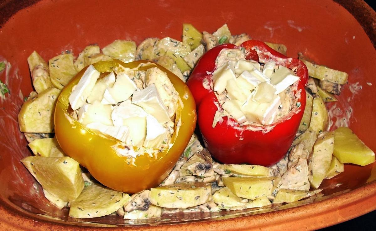 Paprikaschoten vegetarisch gefüllt auf Kartoffeln - Rezept - Bild Nr. 4