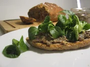 Rezept: Champignon-Walnuss-Aufstrich Bild Nr. 2 Champignon-Walnuss-Aufstrich - Rezept - Bild Nr. 2