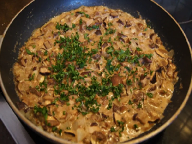 Gebratene Seidenknödel mit Rahm-Steinpilzen - Rezept - Bild Nr. 12