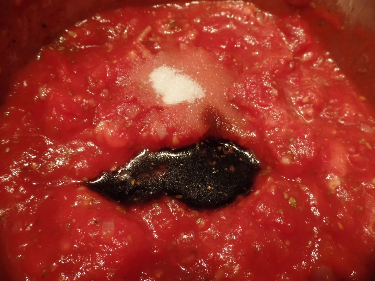 Edelpizza mit Rucola -Tomatensalat und Parmaschinken - Rezept - Bild Nr. 12795