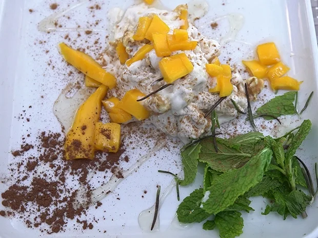 Rezept: „Sweet, Pop & Salty“ - Karamelleis und Früchte Bild Nr. 2 „Sweet, Pop & Salty“ - Karamelleis und Früchte - Rezept - Bild Nr. 2