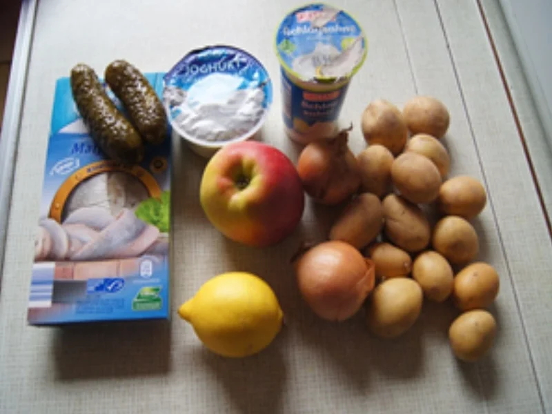 Matjestopf mit Pellkartoffel-Drillingen - Rezept - Bild Nr. 3