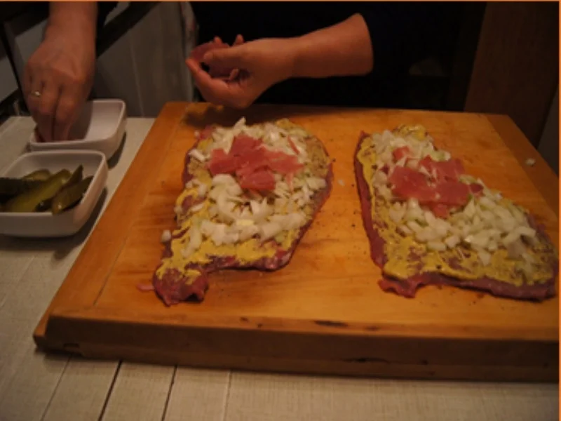 Rouladen XXL mit Rahm-Sauce, Apfel Rotkohl und bayrischen Semmelknödeln - Rezept - Bild Nr. 5