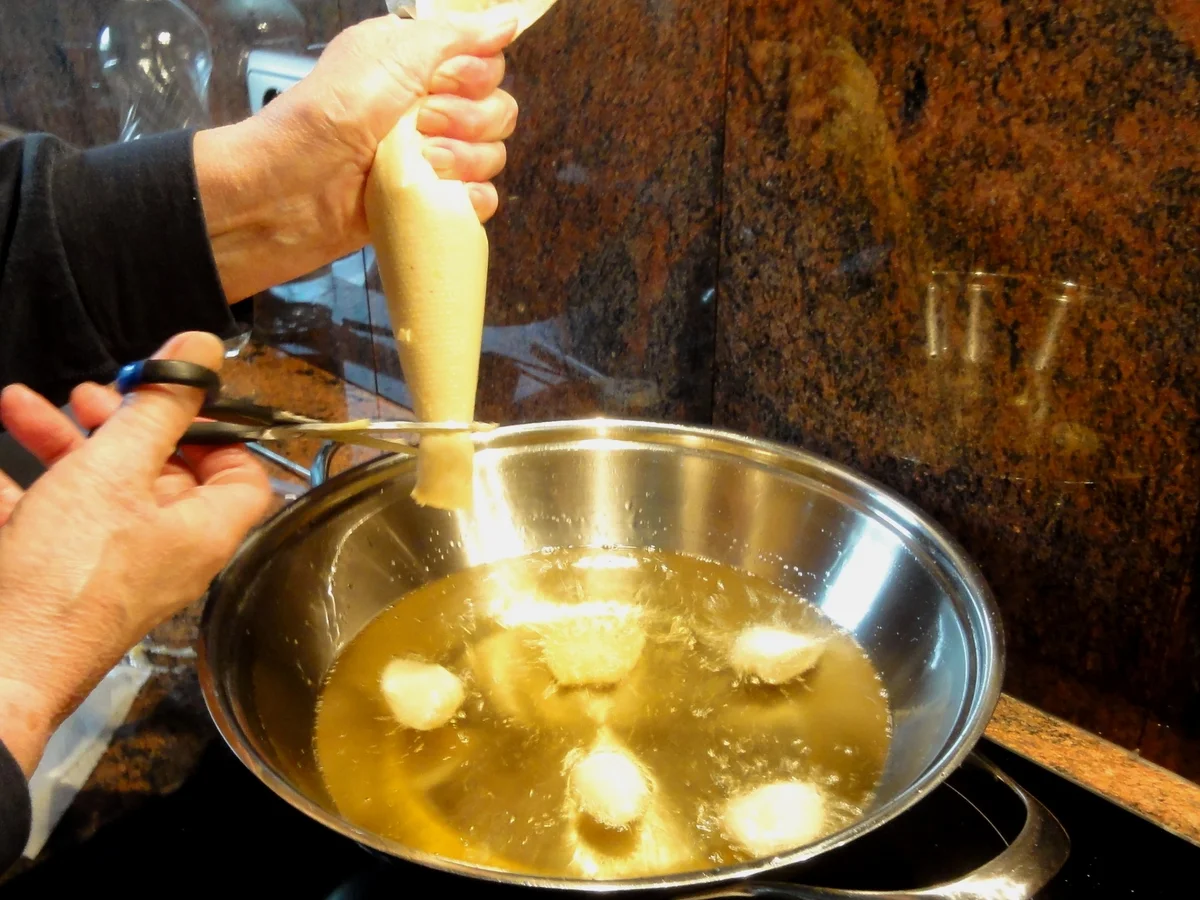 Rezept: Rührteig: JOGHURT ~ BÄLLCHEN (fritiert) Bild Nr. 5 Rührteig: JOGHURT ~ BÄLLCHEN (fritiert) - Rezept - Bild Nr. 5