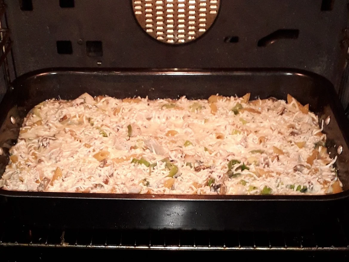 Rezept: Nudelauflauf mit Pute, Champignons und Lauch Bild Nr. 2 Nudelauflauf mit Pute, Champignons und Lauch - Rezept - Bild Nr. 2