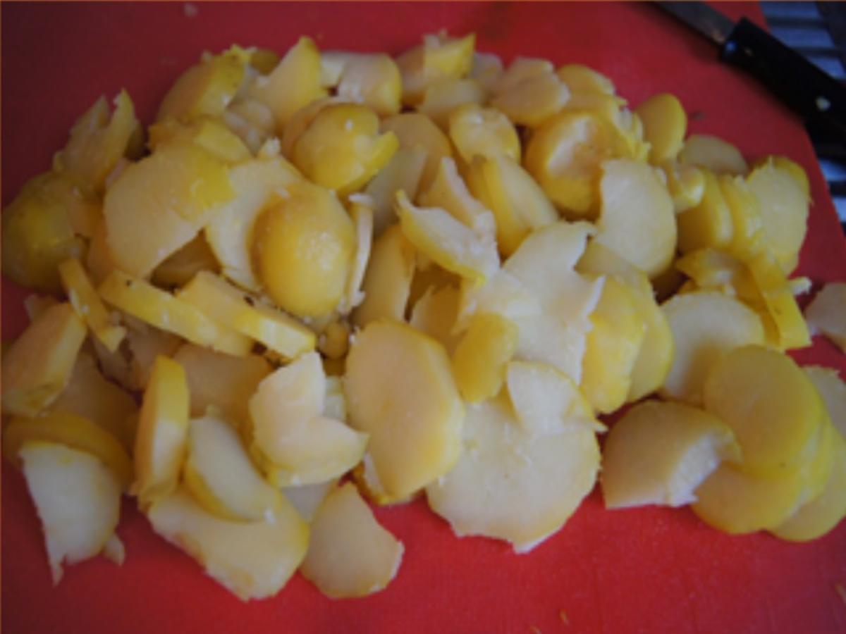 Gegrilltes Brathähnchen mit schwäbischen Kartoffelsalat - Rezept - Bild Nr. 12