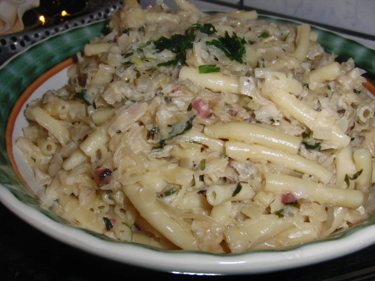 Rezept: PASTA MIT SAUERKRAUT Bild Nr. 6 PASTA MIT SAUERKRAUT - Rezept - Bild Nr. 6