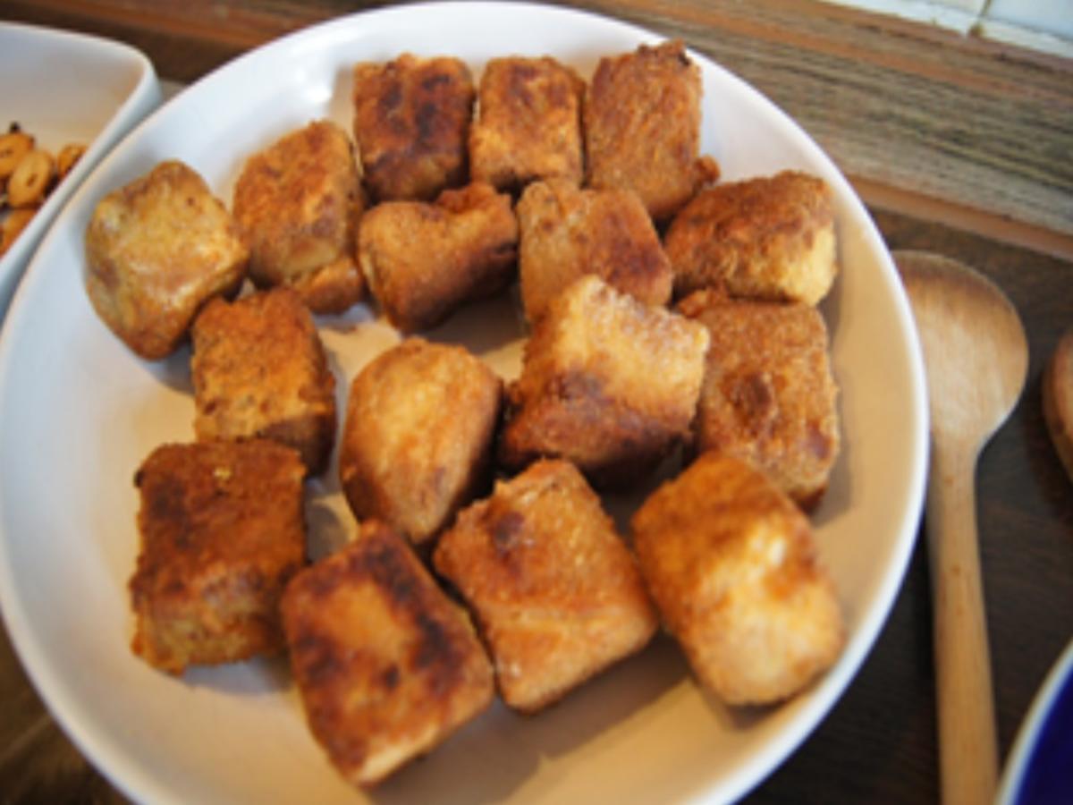 Gebratene Tofu-Würfel mit Zuckerschoten und Knoblauch im Wok - Rezept - Bild Nr. 13075