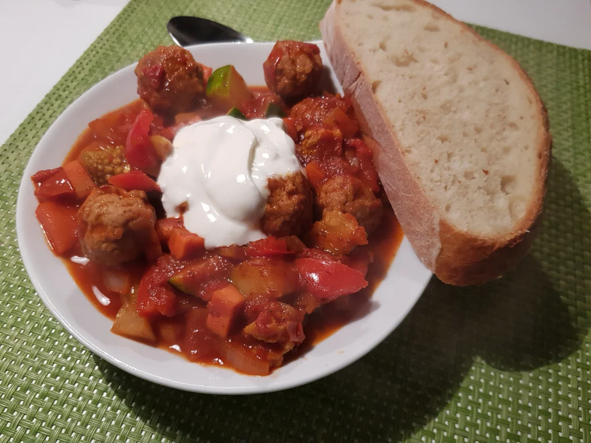 Rezept: Puszta-Topf mit Kolbász Bild Nr. 13069 Puszta-Topf mit Kolbász - Rezept - Bild Nr. 13069