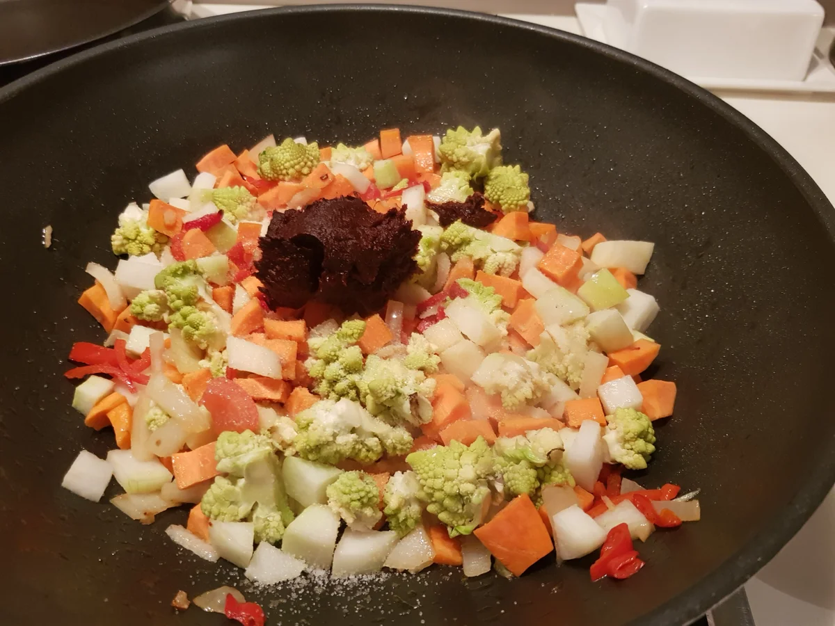 Rezept: Puszta-Topf mit Kolbász Bild Nr. 13071 Puszta-Topf mit Kolbász - Rezept - Bild Nr. 13071