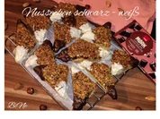 Rezept: BiNe` S NUSSECKEN SCHWARZ - WEIß Bild Nr. 2 BiNe` S NUSSECKEN SCHWARZ - WEIß - Rezept - Bild Nr. 2