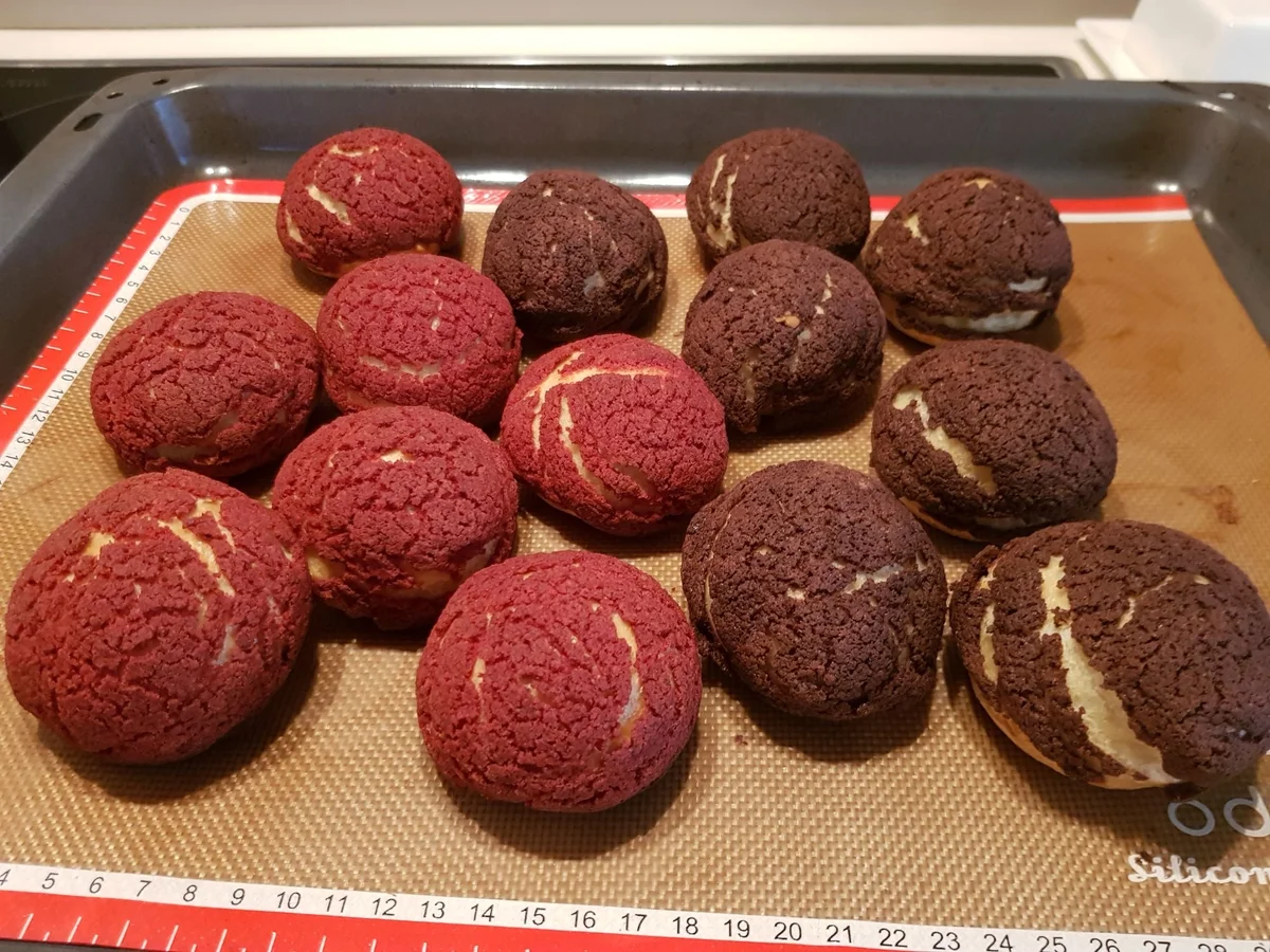 Rezept: Kleine Windbeutel mit Craquelin-Haube und Frischkäsefüllung Bild Nr. 13089 Kleine Windbeutel mit Craquelin-Haube und Frischkäsefüllung - Rezept - Bild Nr. 13089