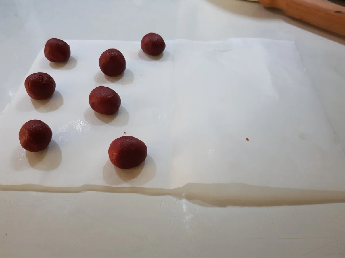 Rezept: Kleine Windbeutel mit Craquelin-Haube und Frischkäsefüllung Bild Nr. 13099 Kleine Windbeutel mit Craquelin-Haube und Frischkäsefüllung - Rezept - Bild Nr. 13099