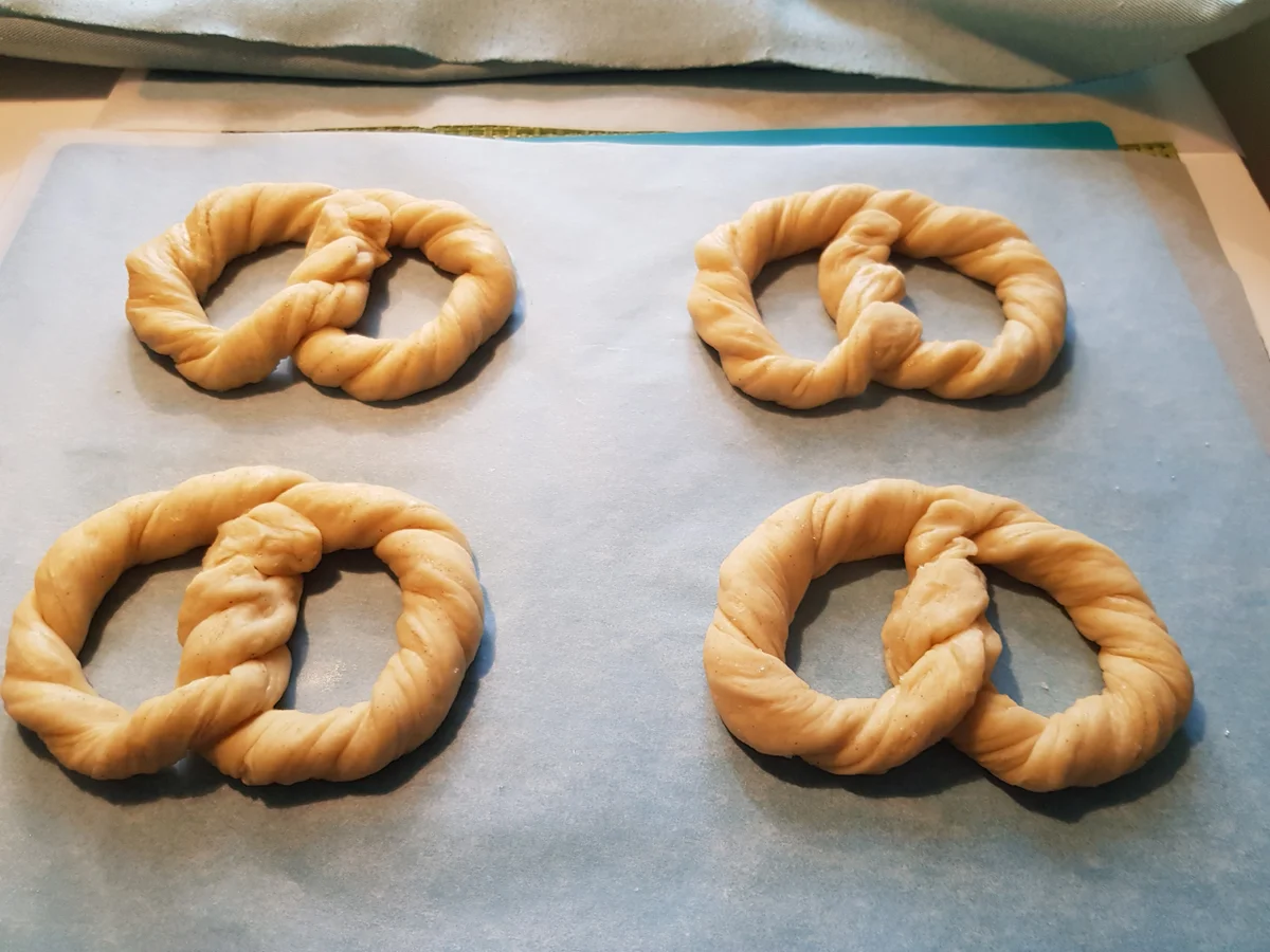 Süße Butter-Brezeln - Rezept - Bild Nr. 5
