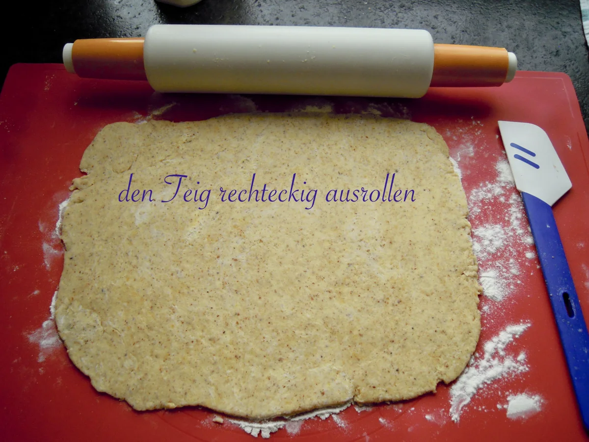 Topfen/Quark Stollen mit Dörrpflaumen Füllung - Rezept - Bild Nr. 18