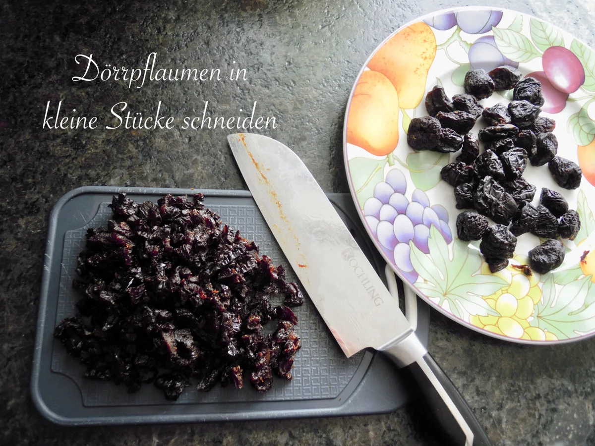 Topfen/Quark Stollen mit Dörrpflaumen Füllung - Rezept - Bild Nr. 27