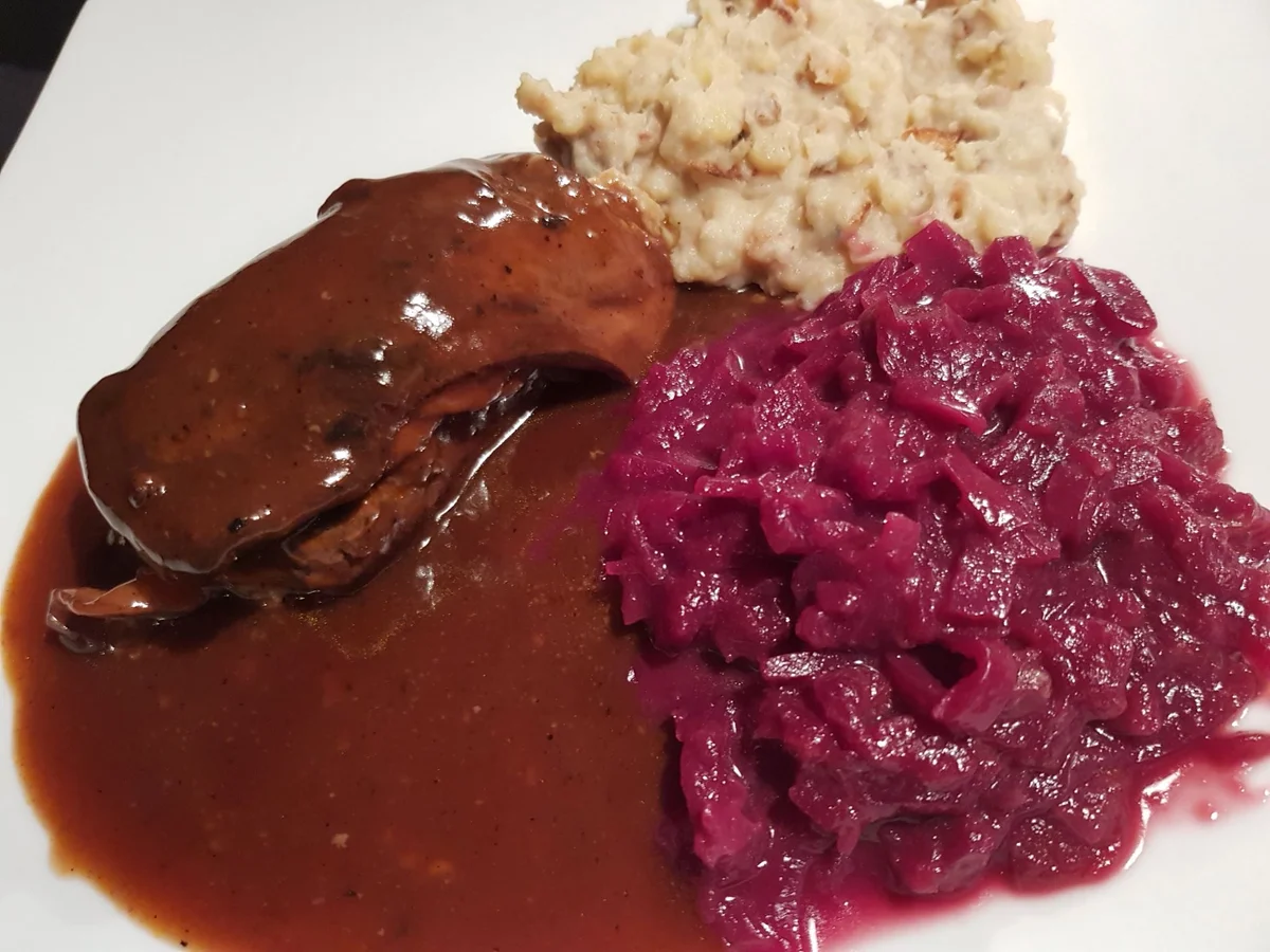 Rezept: Reh-Rouladen mit Maronen-Kartoffelstampf Bild Nr. 13102 Reh-Rouladen mit Maronen-Kartoffelstampf - Rezept - Bild Nr. 13102