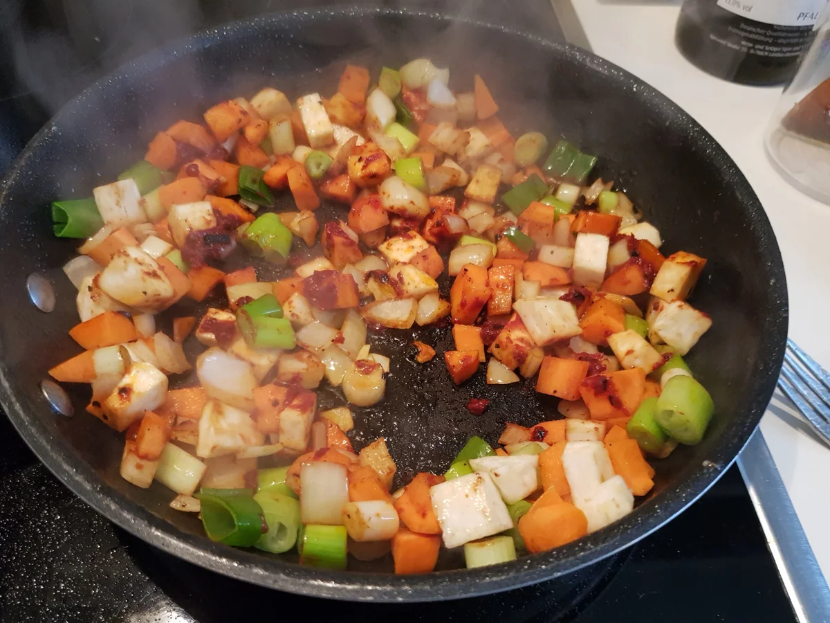 Rezept: Reh-Rouladen mit Maronen-Kartoffelstampf Bild Nr. 13108 Reh-Rouladen mit Maronen-Kartoffelstampf - Rezept - Bild Nr. 13108