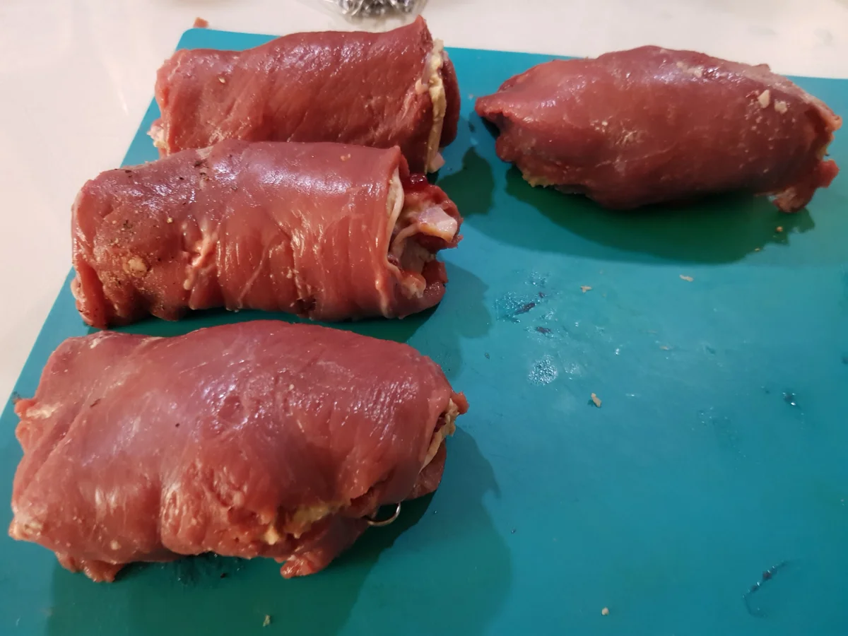 Rezept: Reh-Rouladen mit Maronen-Kartoffelstampf Bild Nr. 13109 Reh-Rouladen mit Maronen-Kartoffelstampf - Rezept - Bild Nr. 13109