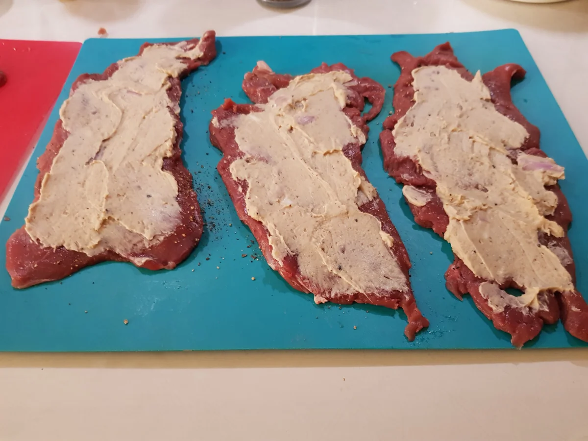 Rezept: Reh-Rouladen mit Maronen-Kartoffelstampf Bild Nr. 13112 Reh-Rouladen mit Maronen-Kartoffelstampf - Rezept - Bild Nr. 13112