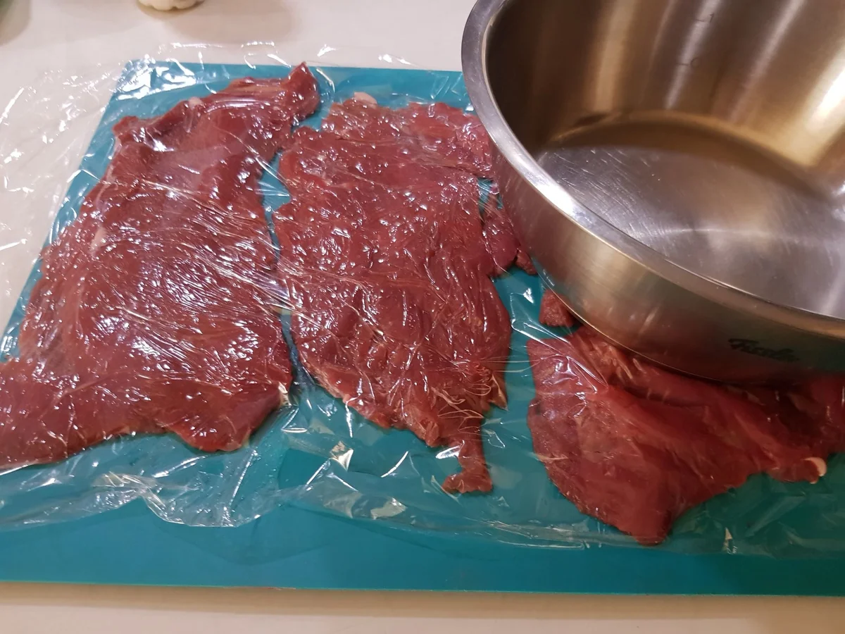 Rezept: Reh-Rouladen mit Maronen-Kartoffelstampf Bild Nr. 13113 Reh-Rouladen mit Maronen-Kartoffelstampf - Rezept - Bild Nr. 13113