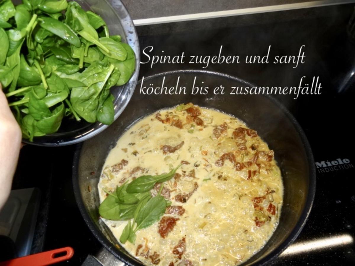 Welsfilet in cremiger Sahne Spinat Tomaten Sauce mit Risoni - Rezept ...