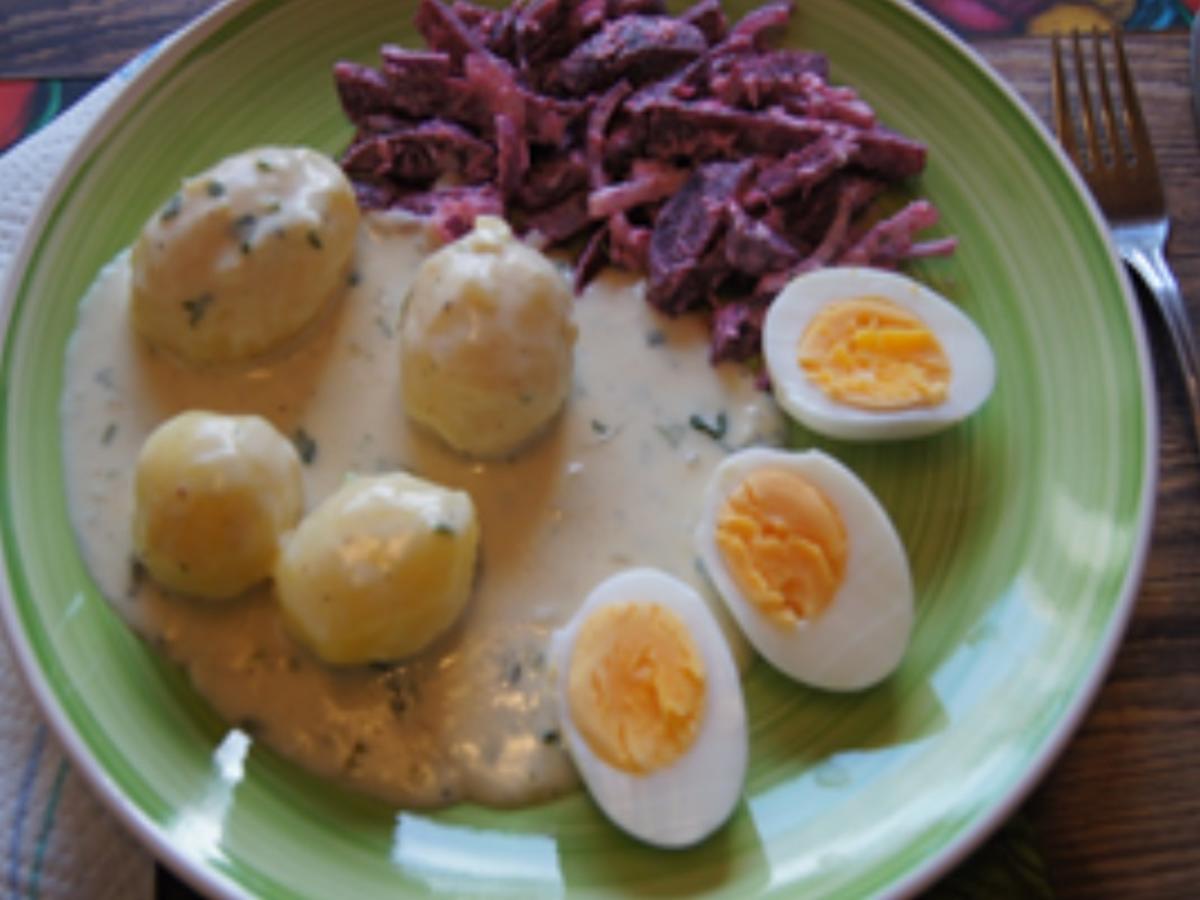 Bechamel-Drillinge mit gekochten Eiern und Rote-Bete-Salat - Rezept - Bild Nr. 12