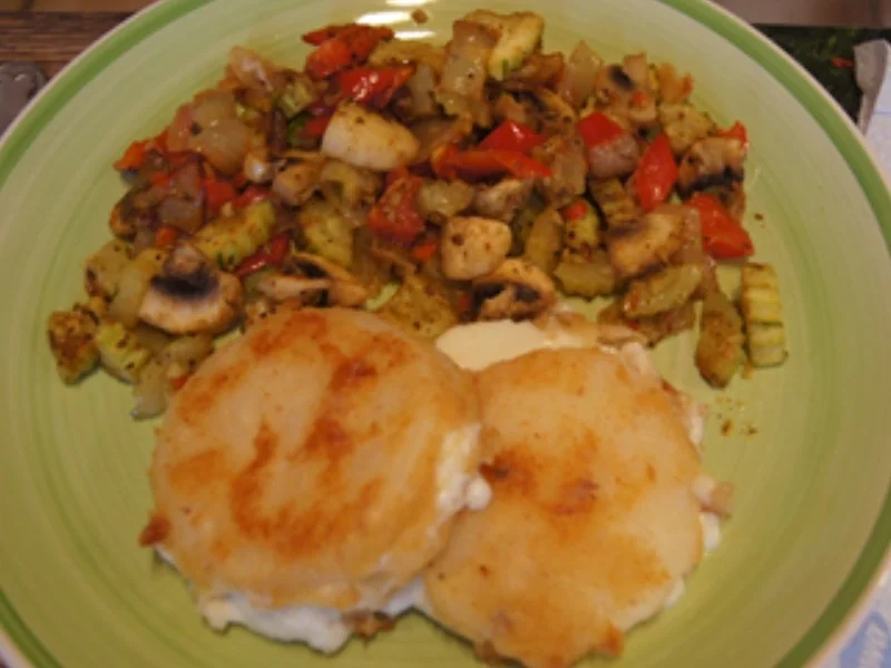 Rezept: Mediterrane Sellerieschnitzel mit Gemüsemix Bild Nr. 2 Mediterrane Sellerieschnitzel mit Gemüsemix - Rezept - Bild Nr. 2