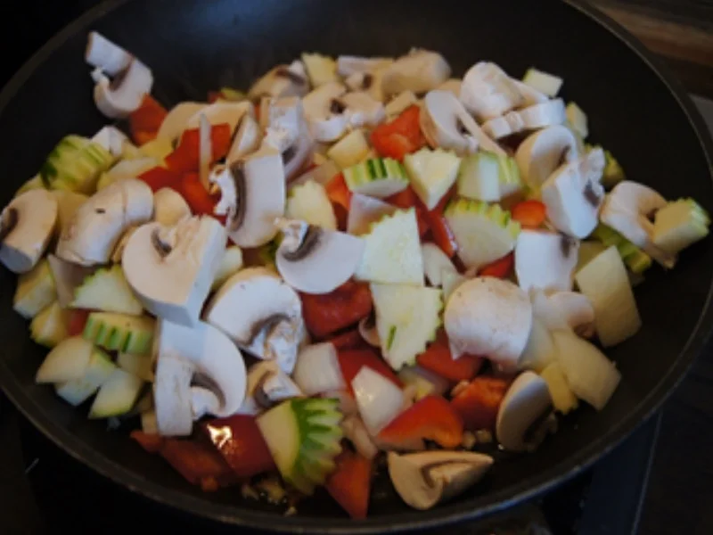 Rezept: Mediterrane Sellerieschnitzel mit Gemüsemix Bild Nr. 18 Mediterrane Sellerieschnitzel mit Gemüsemix - Rezept - Bild Nr. 18