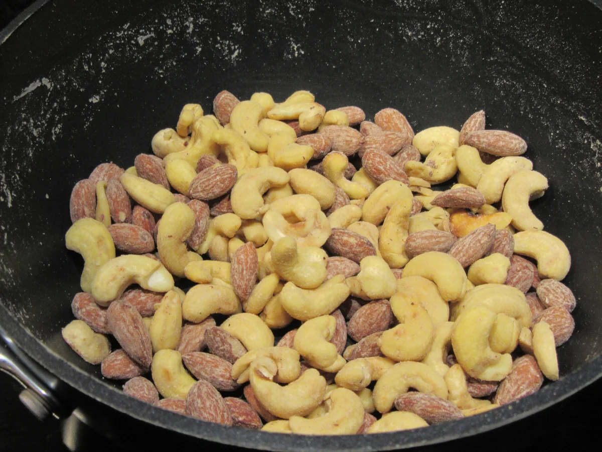 Salzmandeln - ein leckerer Knabberspaß - Rezept - Bild Nr. 14605