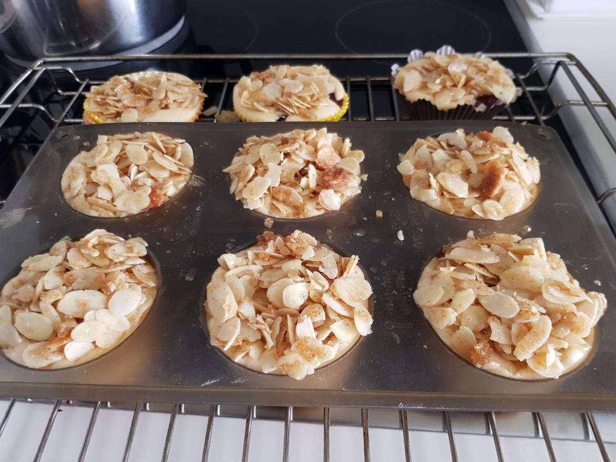 Himbeer Muffins mit Knusperhaube - einfach - von barbara62