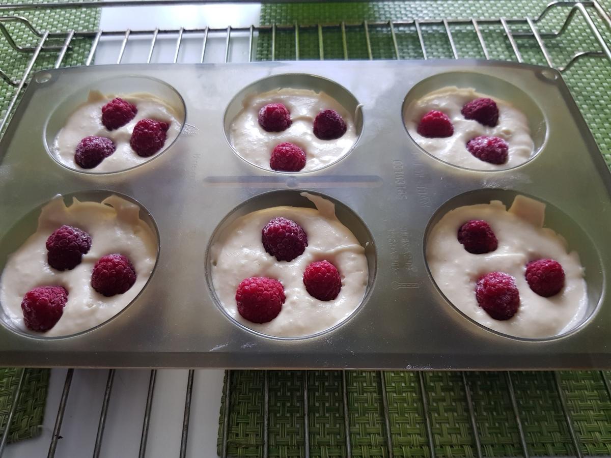 Himbeer Muffins mit Knusperhaube - einfach - von barbara62
