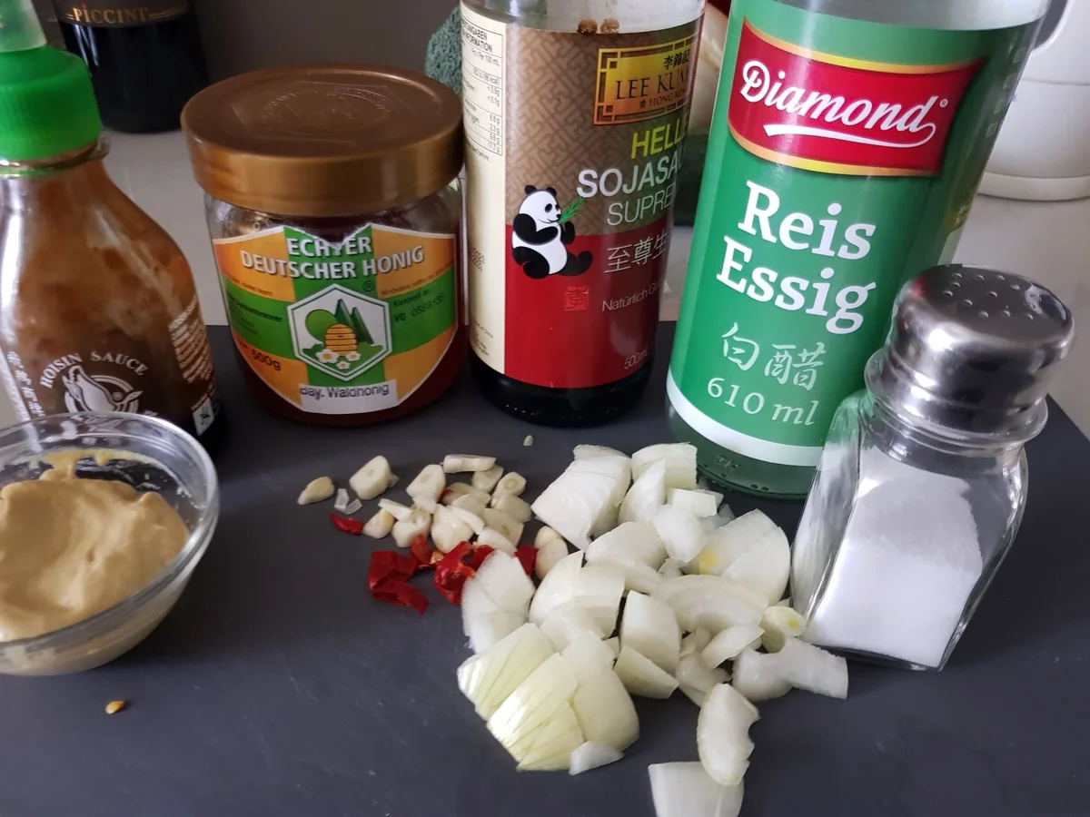 Drum-Sticks "asiatisch" mit Wok-Gemüse-Nudeln - Rezept - Bild Nr. 13463