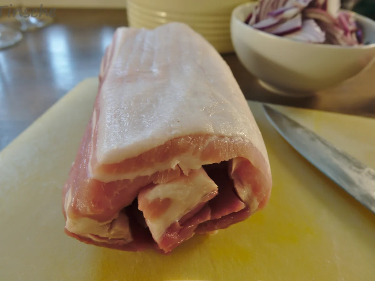 Schweinebauchrolle gefüllt mit Speck/Zwiebeln - Rezept - Bild Nr. 4