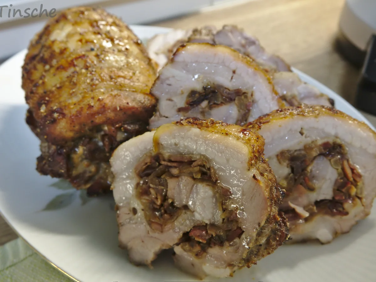 Schweinebauchrolle gefüllt mit Speck/Zwiebeln - Rezept - Bild Nr. 11