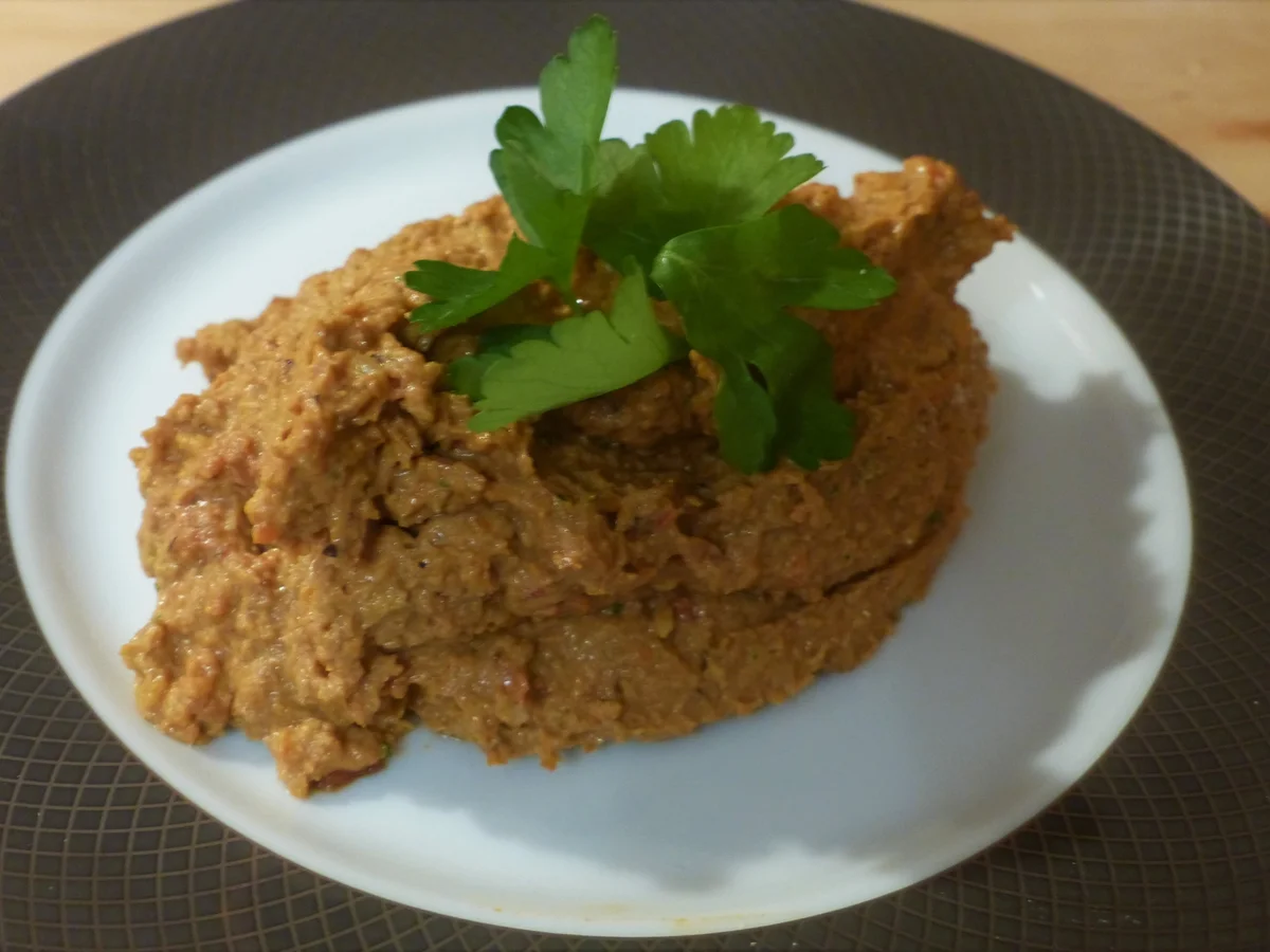 Paprika-Walnuss Aufstrich - Phi's Muhammara - Rezept - Bild Nr. 2