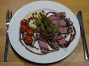 Rinderfilet an Rotweinsauce mit Kartoffel-Sellerie-Püree und geschmorten Tomaten - Rezept - Bild Nr. 2