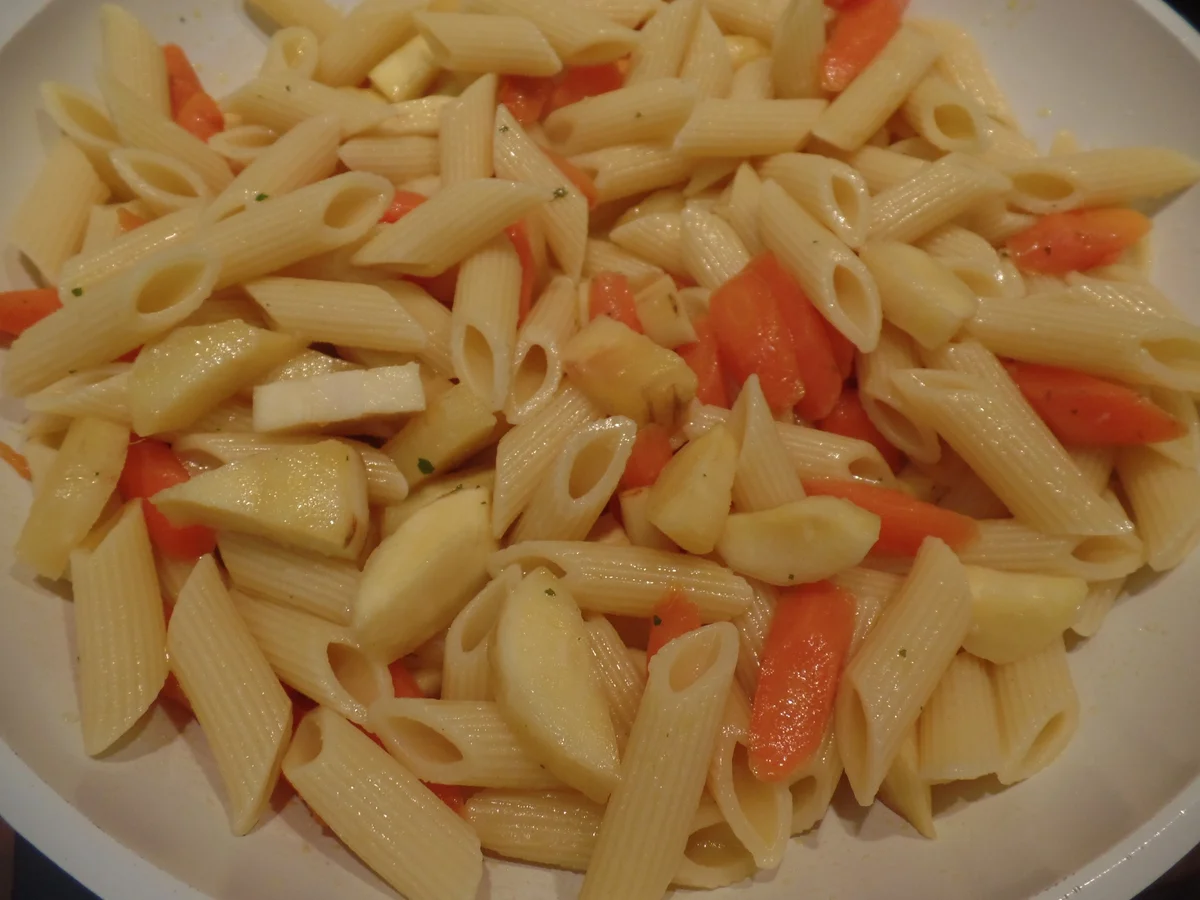 Nudeln mit Wintergemüse und Feldsalat-Pesto - Rezept - Bild Nr. 13172