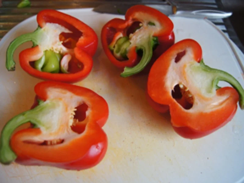 Gefüllte rote Paprikaschoten - Rezept - Bild Nr. 5