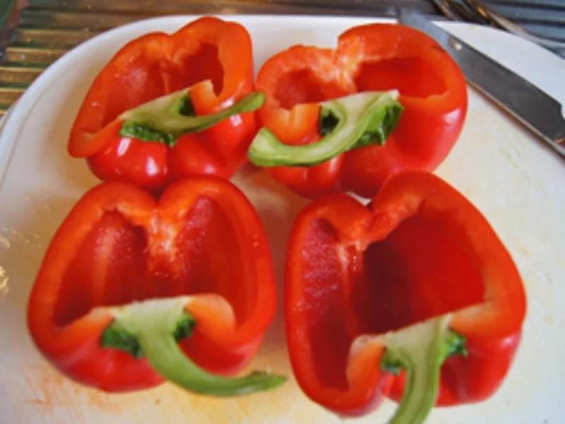 Gefüllte rote Paprikaschoten - Rezept - Bild Nr. 6