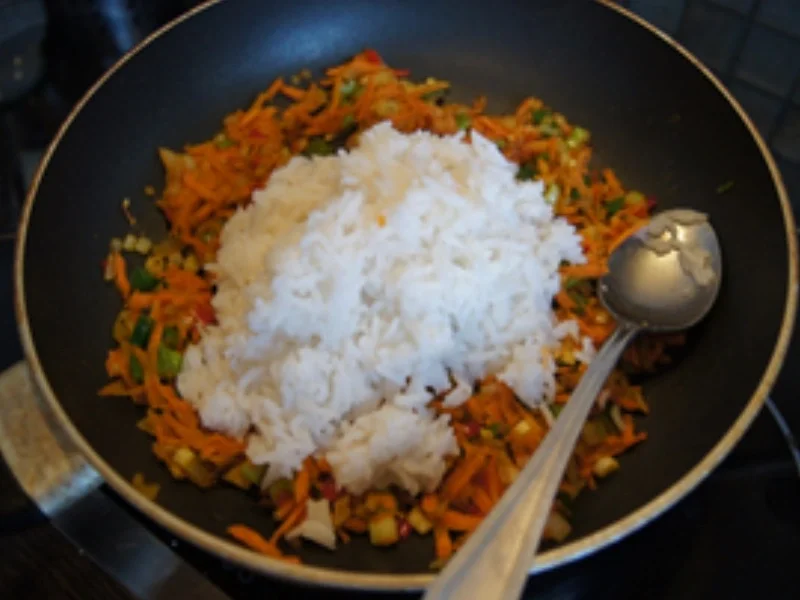 Gefüllte rote Paprikaschoten - Rezept - Bild Nr. 13